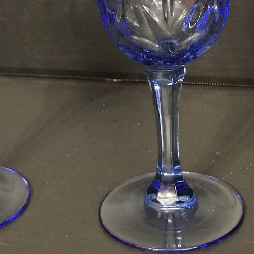 American Blue By Avon Fan And Half Circle Design Water Goblet - Picture 3 of 3