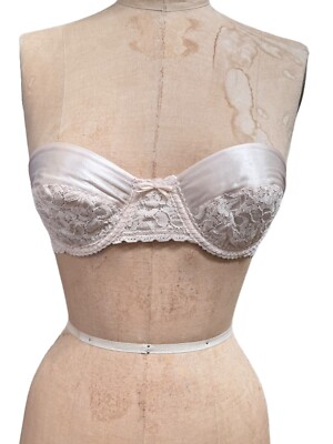 Maidenform Rendezvous Strapless Bra Sz 34AStrapless Satin Nylon Lace UW Beige