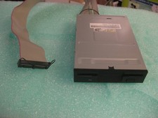 TEAC FD-235HF 193077C2-82 1.44MB 3.5" Internal IDE Floppy Disk Drive W/16" Cable