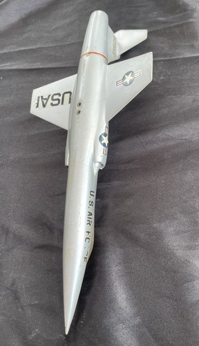 VINTAGE USAF LOCKHEED F-104A STARFIGHTER TOPPER DESKTOP MODEL AS IS STAND - Picture 13 of 24