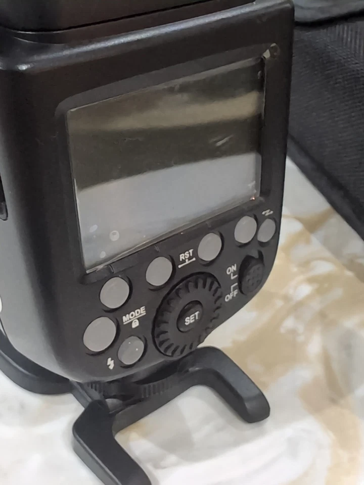 Neewer NW880S Speedlite Flash + N1T- S Trigger For Sony Cameras - Image 3 of 4