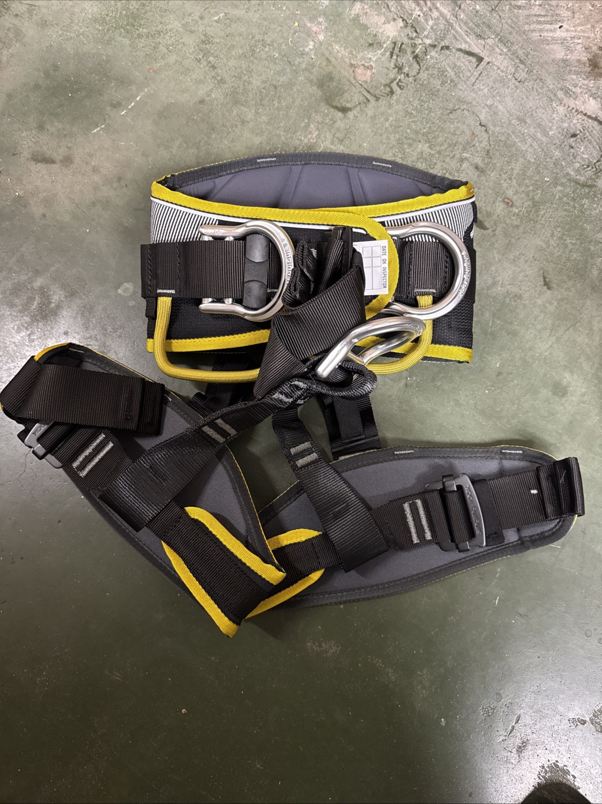 Arnés de trabajo estándar 3D Singing Rock Sit Worker pequeño