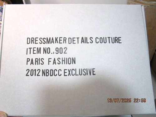 Dressmaker Details "Parisian Pleasure" outfit NRFB for Barbie Con 2012 - Picture 2 of 10