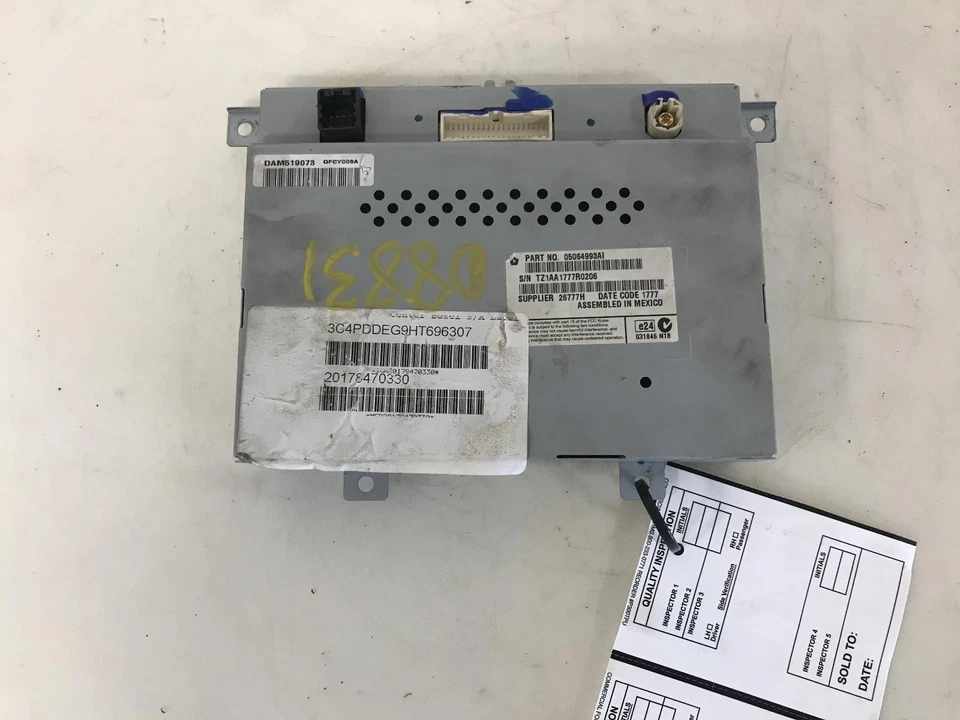 Used Front Center Infotainment Display fits: 2017 Dodge Journey display dash mou - Изображение 2 из 4