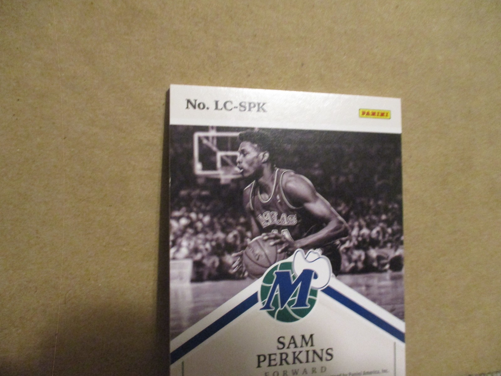 2017-18 CORNERSTONES LEGENDARY SAM PERKINS #LS-SPK QUAD PATCH AUTO 121/129 MAVS view 13