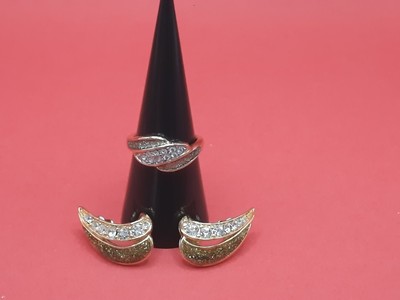 UNIQUE VINTAGE TRIFARI EARRINGS WITH MATCHING SETA RING. SZ. 8. JL#80