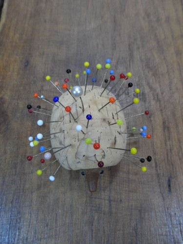 Used Lovely Looking DANMARK Nissen Cork Hedgehog Pin Cushion Sewing - Picture 16 of 20