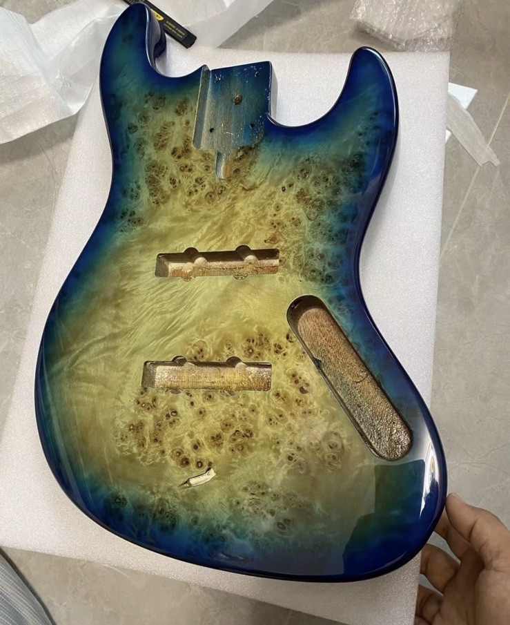 Corpo basso elettrico AAAA5String finitura legno burl mogano ricambio corpo