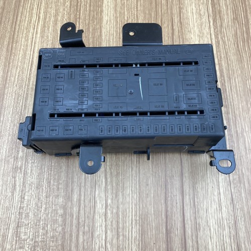 05-07 Ford F250 F350 Super Duty Excursion debajo del tablero caja de fusibles 5C3T-14A067-AE - Imagen 2 de 4