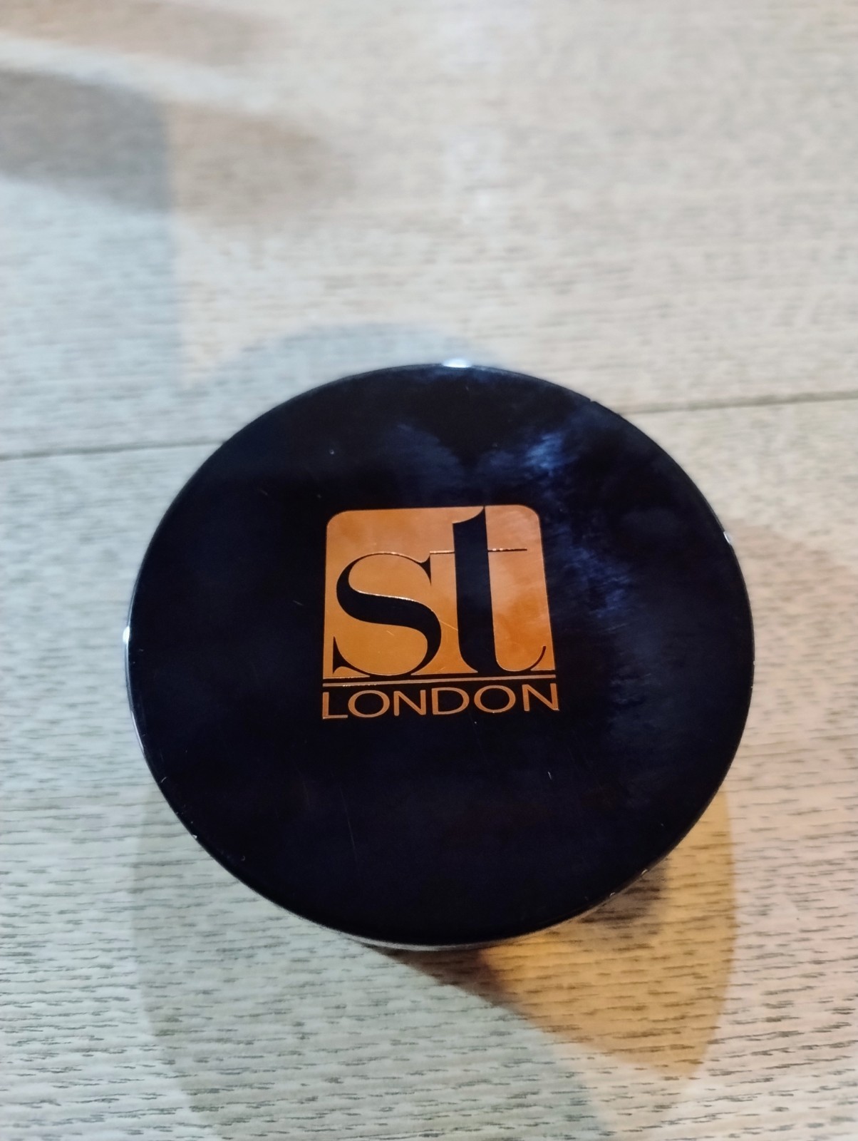 St London Dual Wet & Dry Compact Powder In IVORY 14g