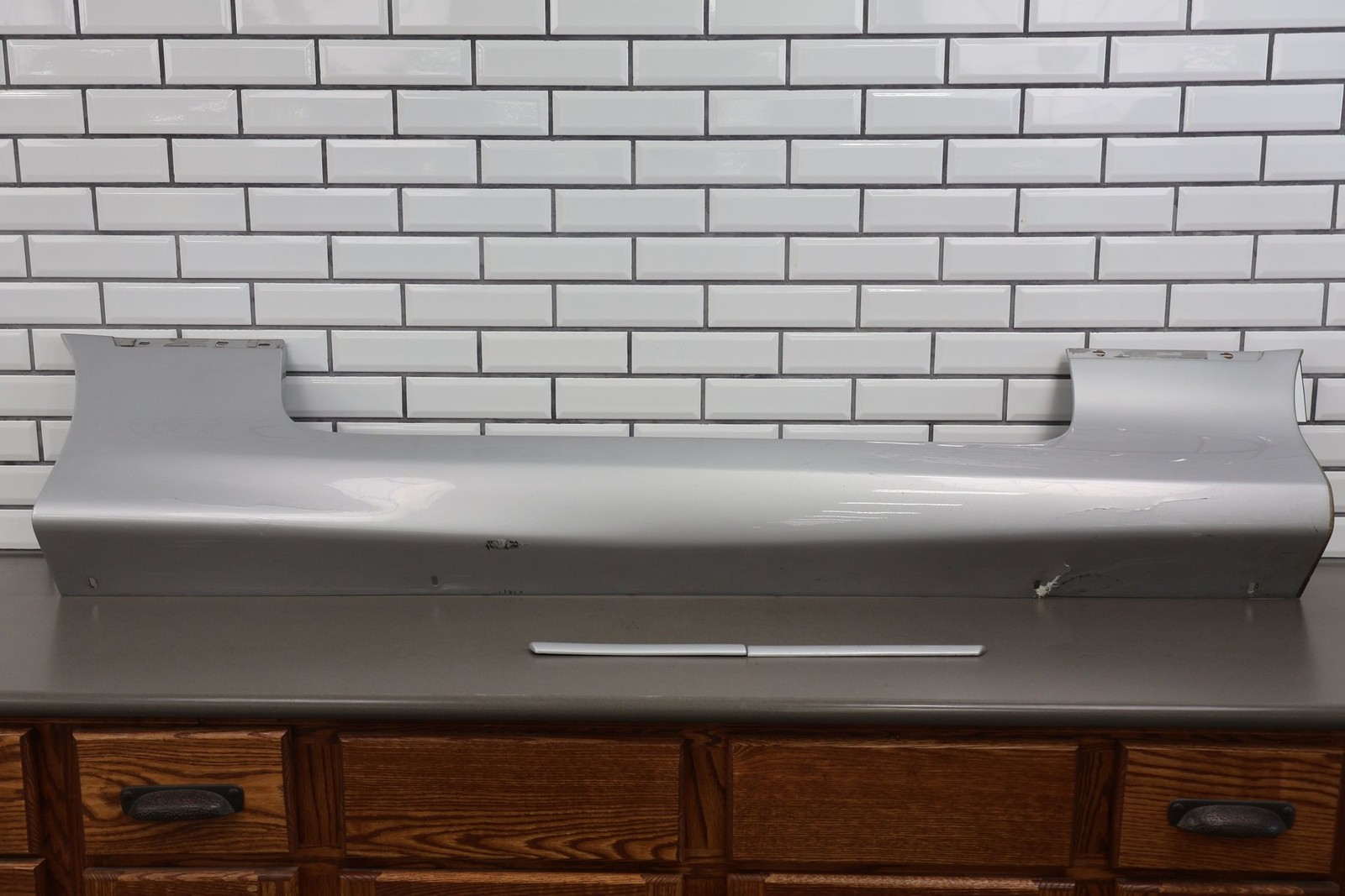 99-03 Aston Martin DB7 Vantage V12 Right RH Rocker Moulding (Stronsay Silver)