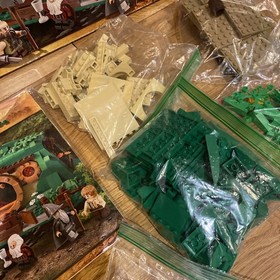 LEGO The Hobbit 79003 : An Unexpected Gathering complete w/box & Manuals Figs