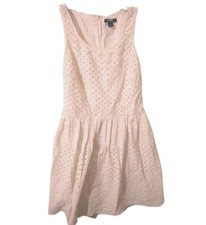 Old Navy women's dress White Eyelet Material  size 6 Zipper Closure sleeveless