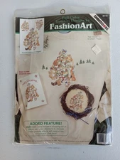 Dimensions FashionArt Holly Tree Trimmin' Iron-On Transfer 80118 Christmas 1993