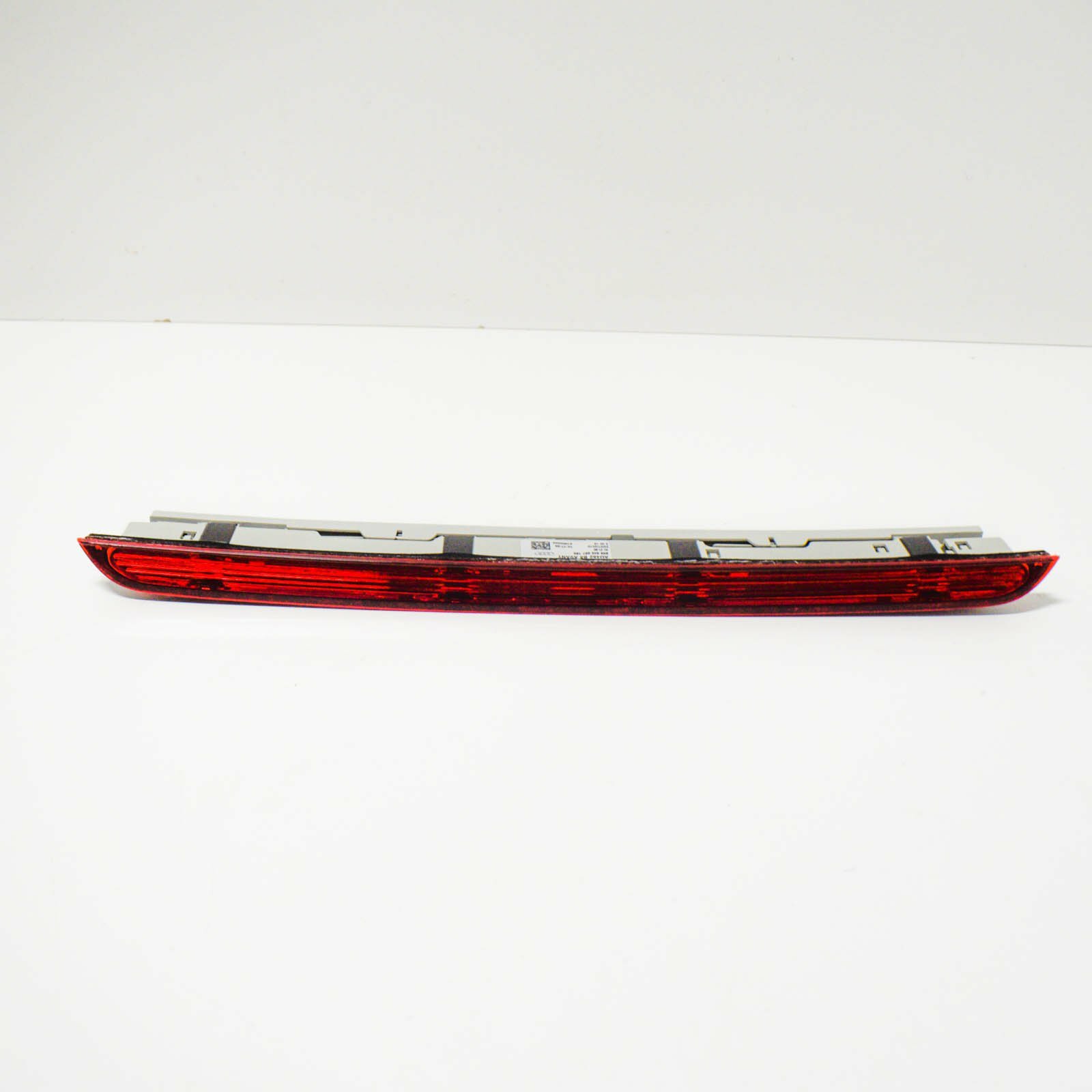 Audi A4 Avant 8K9 945 095 B テールライト NEW AUDI A4 AVANT 8K REAT TAILGATE ADDITIONAL BRAKE LIGHT