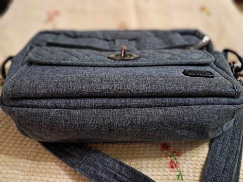 Lug "Switch" Crossbody Organizer Bag - Picture 3 of 11