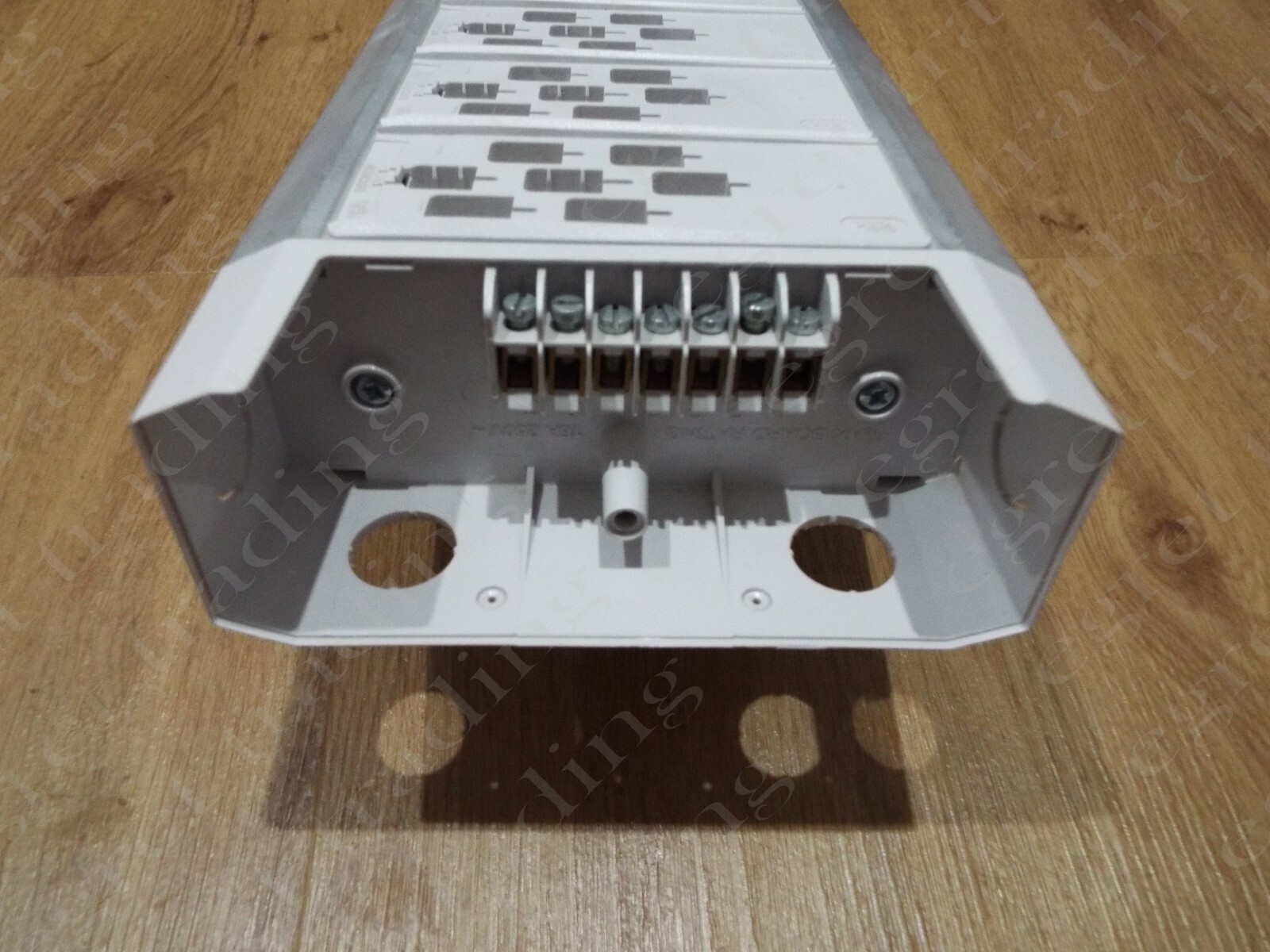 Hager Klik KLMB6W Marshalling Box 6 Way 16A Klik Lighting