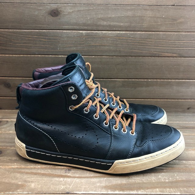 nike boots men size 10