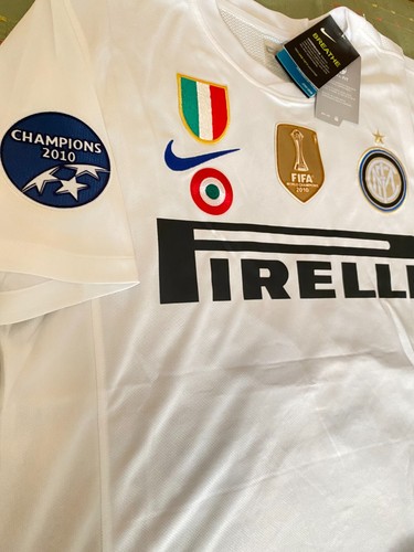 Maglia Inter Materazzi Tg L anno 2010-2011 con tutte le patch Triplete - Foto 3 di 11