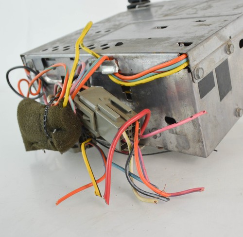 1980's Ford Pickup Truck Factory AM/FM Cassette Radio - Picture 8 of 12