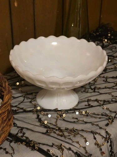 Vintage White Milk Glass Fruit Bowl Compote Dish Yorktown Pedestal Fenton