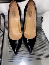 Valentino Garavani Woman’s Heels  size 39.5. Used May Have Tiny Marks Or Scuff
