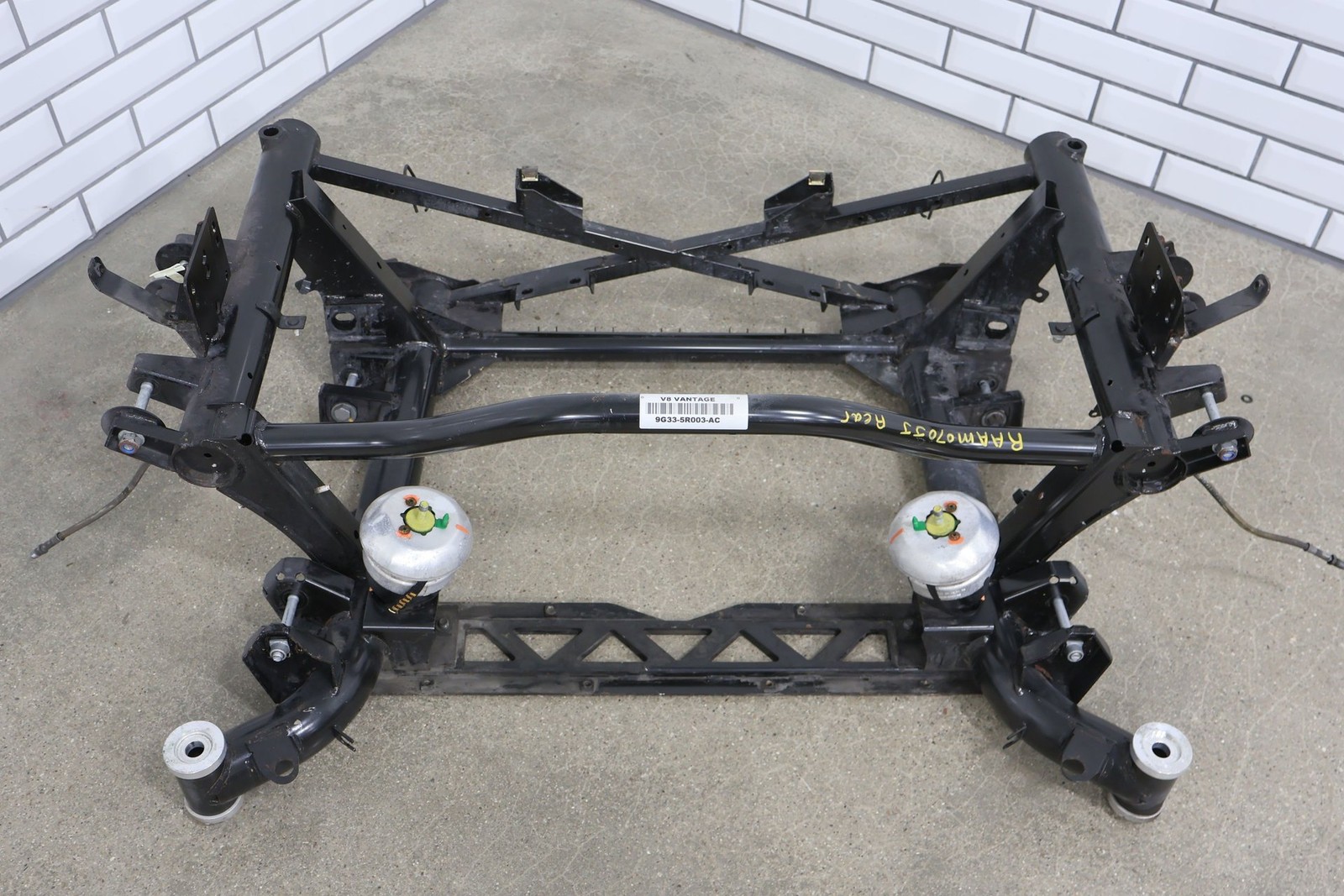 20010 Aston Martin V8 Vantage Rear Bare Undercarriage Crossmember 9G33-5R003-AC