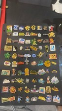 Pins en métal lot de plus de 40 pièces assorties, publicitaires et divers