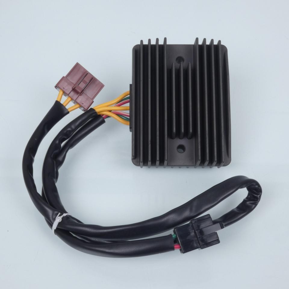 Régulateur Sifam pour stabiliser le circuit électrique du Peugeot Geopolis 500