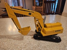 Vintage Ertl Co. 1/16 All-Metal John Deere Excavator #505 Diecast