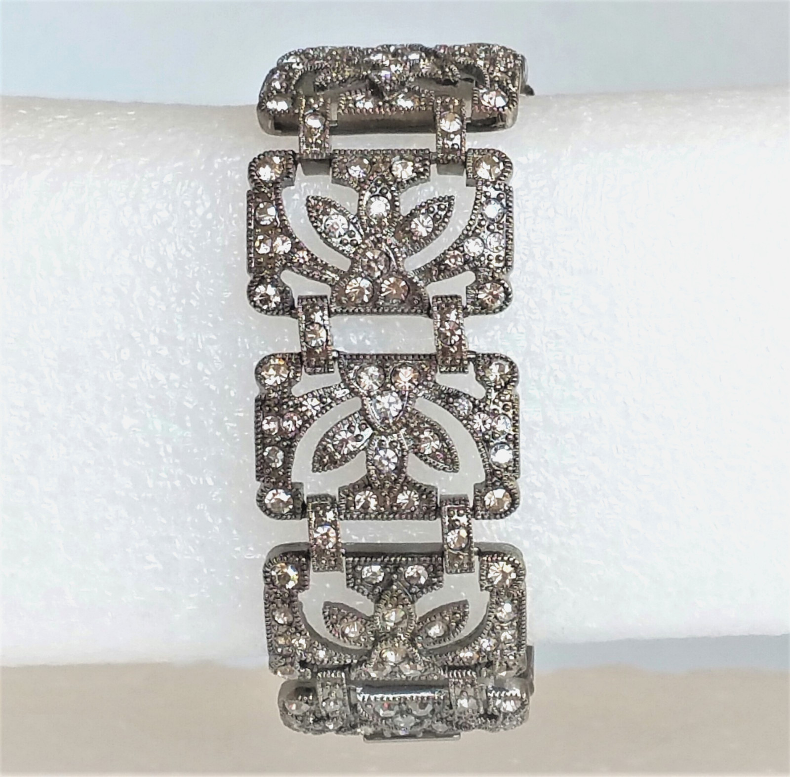 RJ Graziano Bracelet NEW Panel Style Links Beautiful Austrian Crystals ...