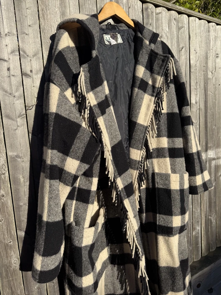 Vtg L.L. BEAN Women's Hooded Wool Blanket Coat Black & White Plaid Fringed Sz XL - Image 3 of 4