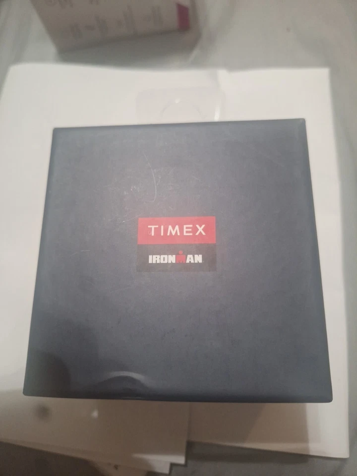 Reloj digital Timex para hombre TW5M62600 Ironman T300 42 mm gris silicona excelente estado Foto 4 de 4