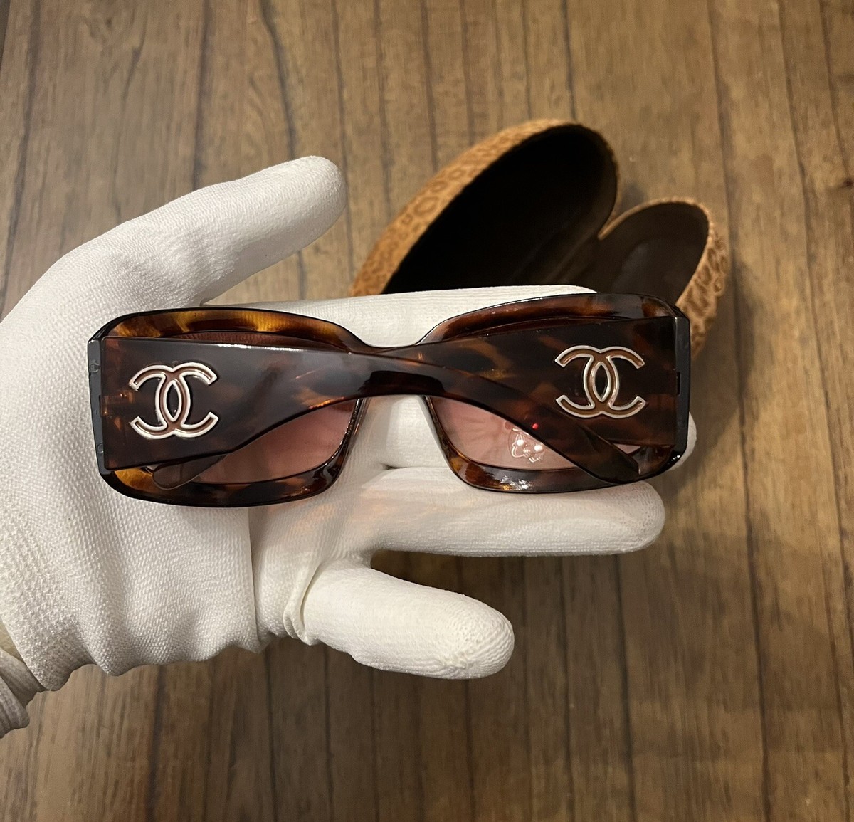 Chanel Tortoise Shell CC Sunglasses Brown with Animal Print Chanel Tortoise Shell CC Sunglasses Brown with Animal Print