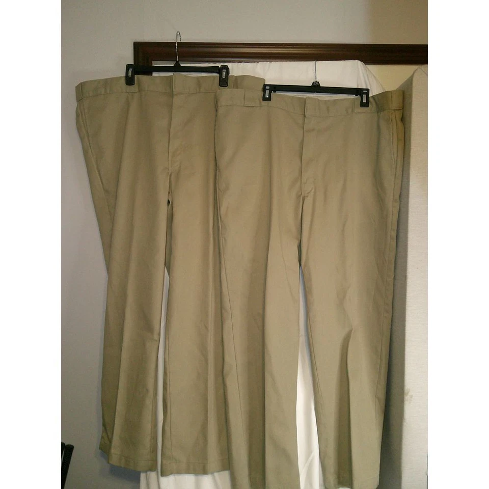 Lote de 2 pares de pantalones chinos Dickies caqui frente plano informales de negocios talla 44/32 Foto 2 de 3
