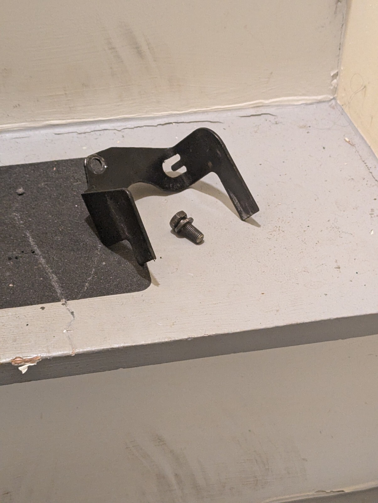 Ariens Snow Blower Belt Guide Finger Guard 03238151 for Model 932101-image