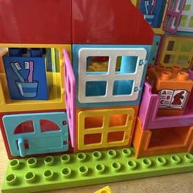 Lego Duplo My First Playhouse #10616 Complete 25 Pcs. 2015  Slide Beds Figures