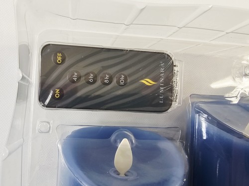 Luminara Set of 3 Blue Flameless Pillar Candles With Remote New - Picture 3 of 7