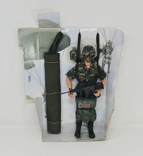 GI Joe 12" 101st Airborne Paratrooper Action Figure 2002 Hasbro COMPLETE UNUSED