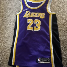 Nike Dri-Fit Los Angeles Lakers LeBron James 23 Swingman Jersey Size 40 Small