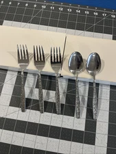 Rogers Cutlery Spring Garden (3) Salad Forks (2) Teaspoons Silver Tone Glossy