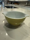 VTG PYREX Cinderella Mixing Nesting Bowl VERDE Green #441 1.5 Pt. Oven ware