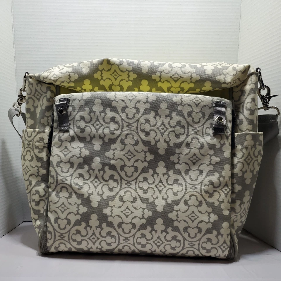 Petunia Pickle 底部尿布袋方格背包灰色黄色花卉 — 第 4/4 张图片