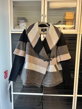 Line Knit Wear. Wool Coat