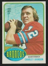 1976 TOPPS FOOTBALL YOU PICK #1 - #200 NMMT SHARP  ** FREE SHIPPING **