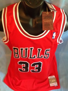 mitchell and ness authentic vs swingman