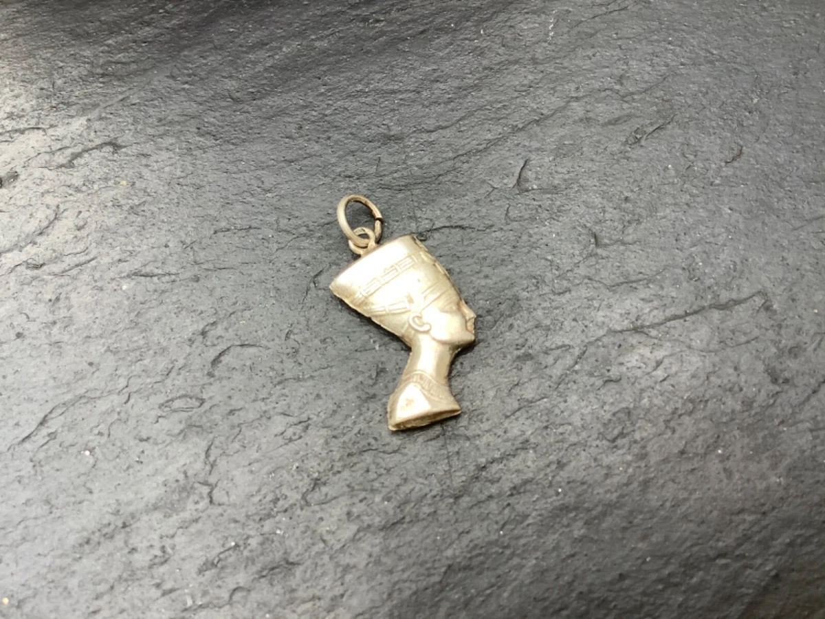 African shop queen pendant
