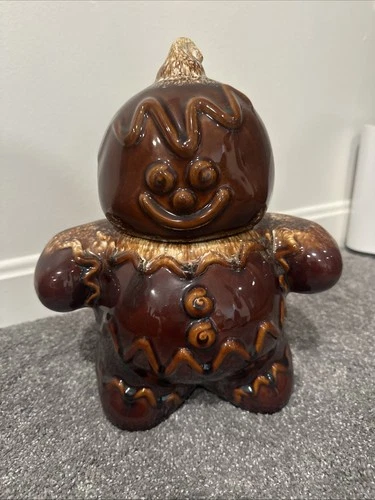 VINTAGE HULL BROWN DRIP POTTERY GINGERBREAD MAN COOKIE JAR