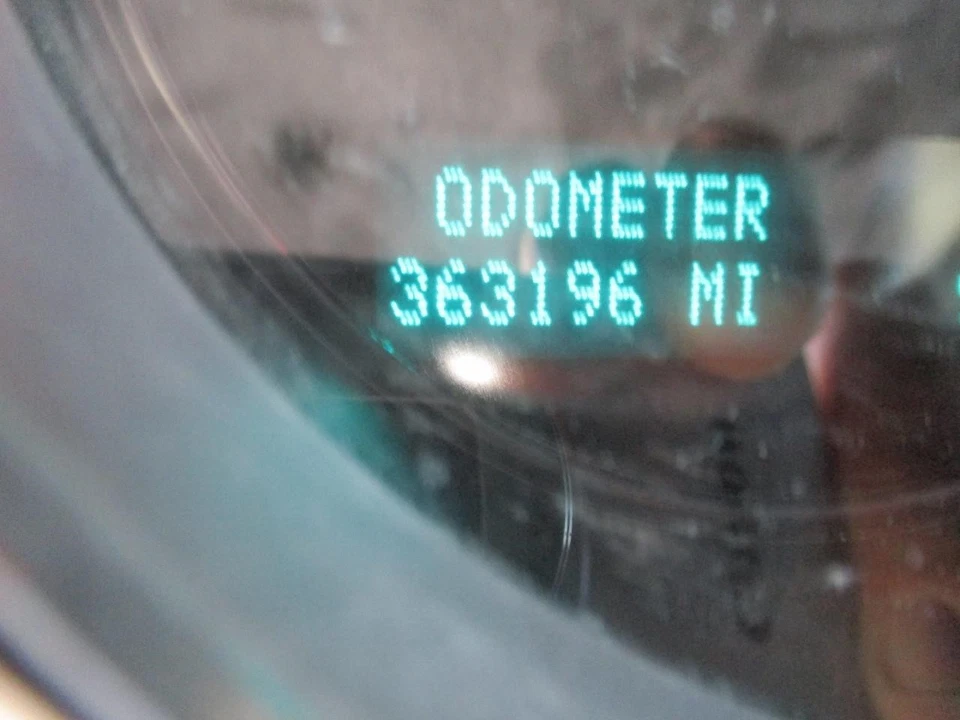 Used Front Right Door Interior Trim Panel fits: 2009 Chevrolet Silverado 3500 pi - Imagem 4 de 4