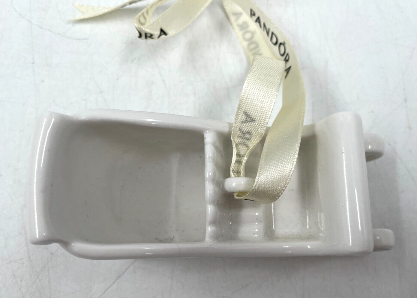 Pandora Christmas Tree Ornament White Silver Sleigh 2014 Ribbon Gift